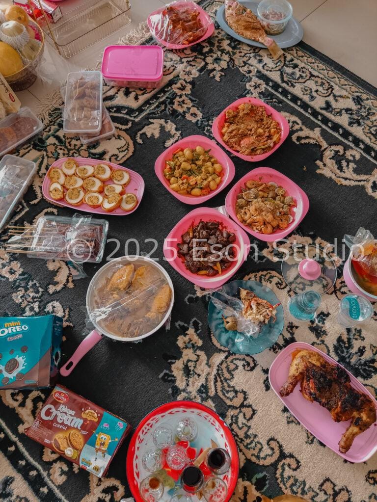 Maulid Penuh Berkah, Hidangan yang Menghangatkan Hati