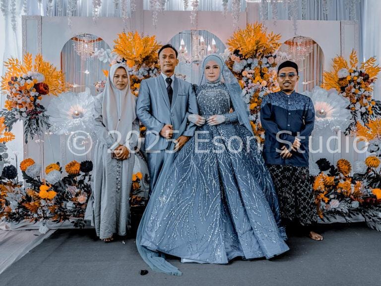 Di Tengah Kesibukan, Kami Tetap Hadir Merayakan Bahagia Kak Rizal